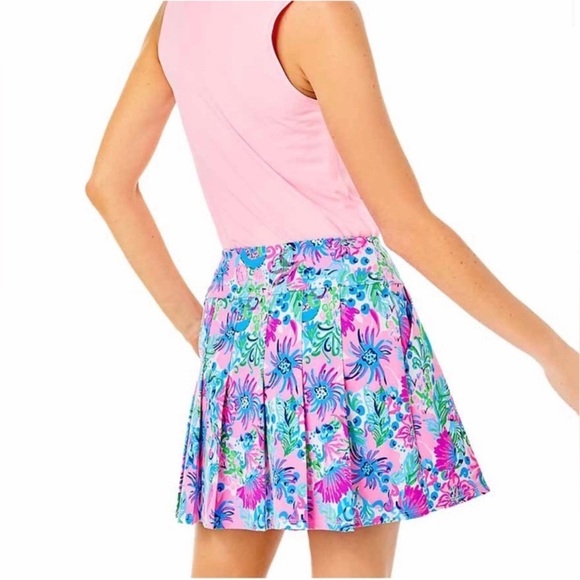 Lilly Pulitzer Pants - Lilly Pulitzer Priska Golf Skort in Paradise Petals